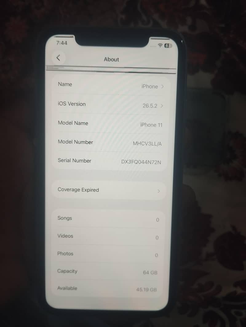 Apple iPhone 11 4