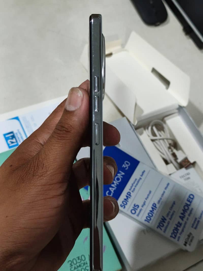 Tecno CAMON 30 5