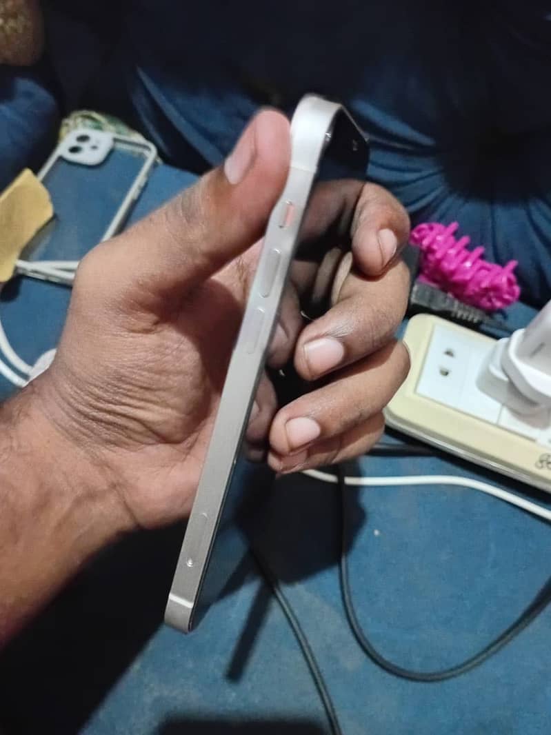 Apple iPhone 12(JV) 0