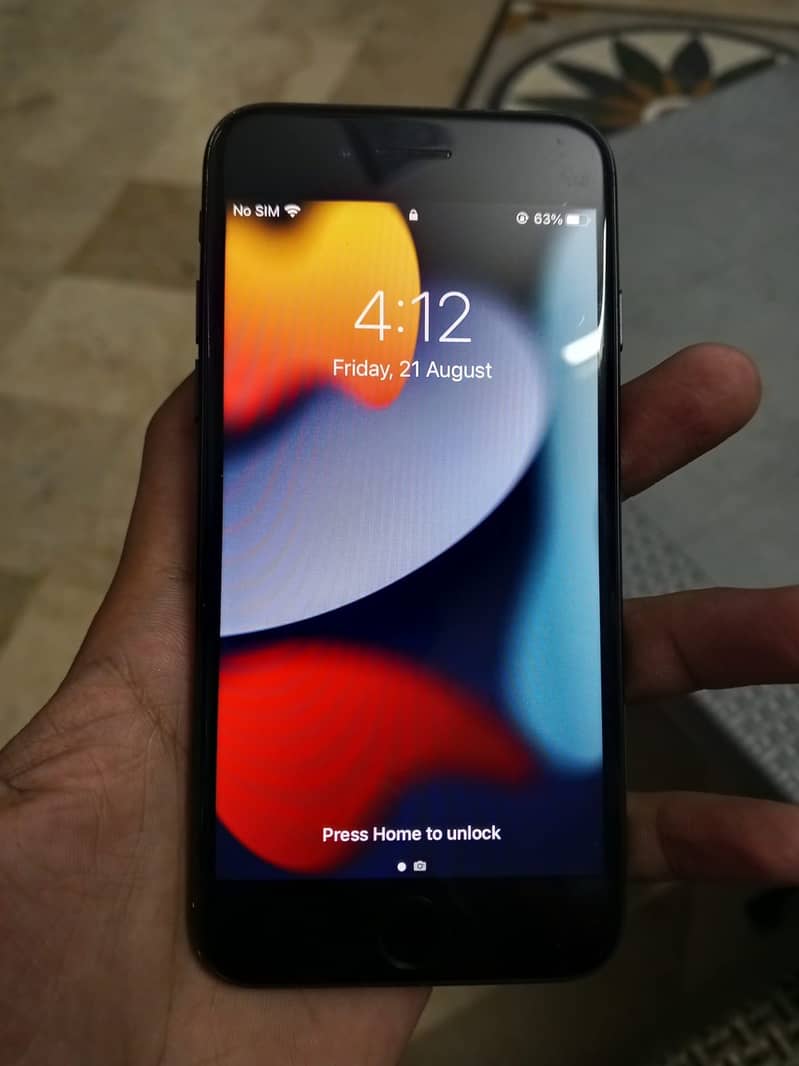 Apple iPhone 7 0