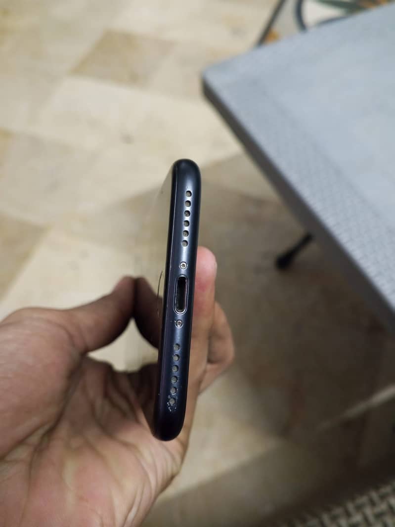 Apple iPhone 7 1