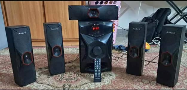 Audionic pace 8 home theator new system complete box