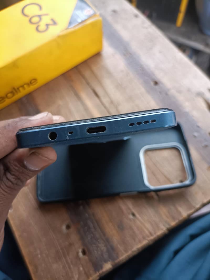 Realme C63 3