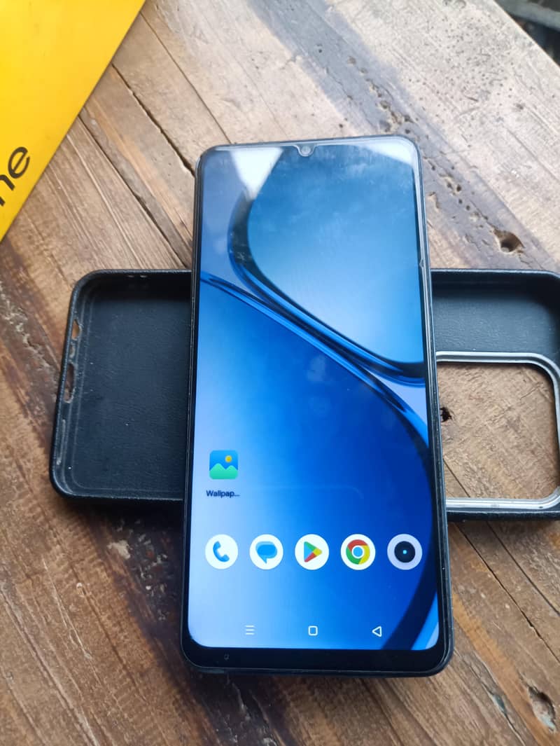 Realme C63 4