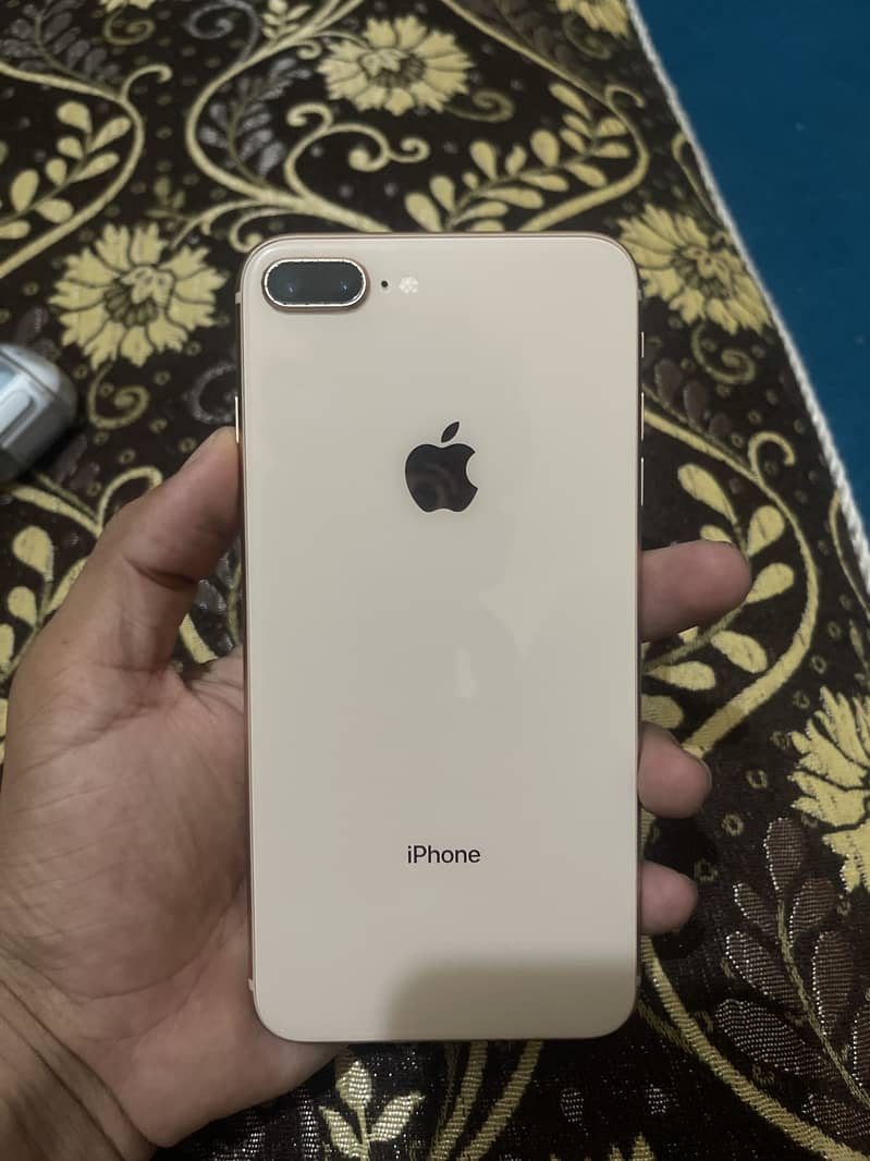 Apple iPhone 8 Plus 2