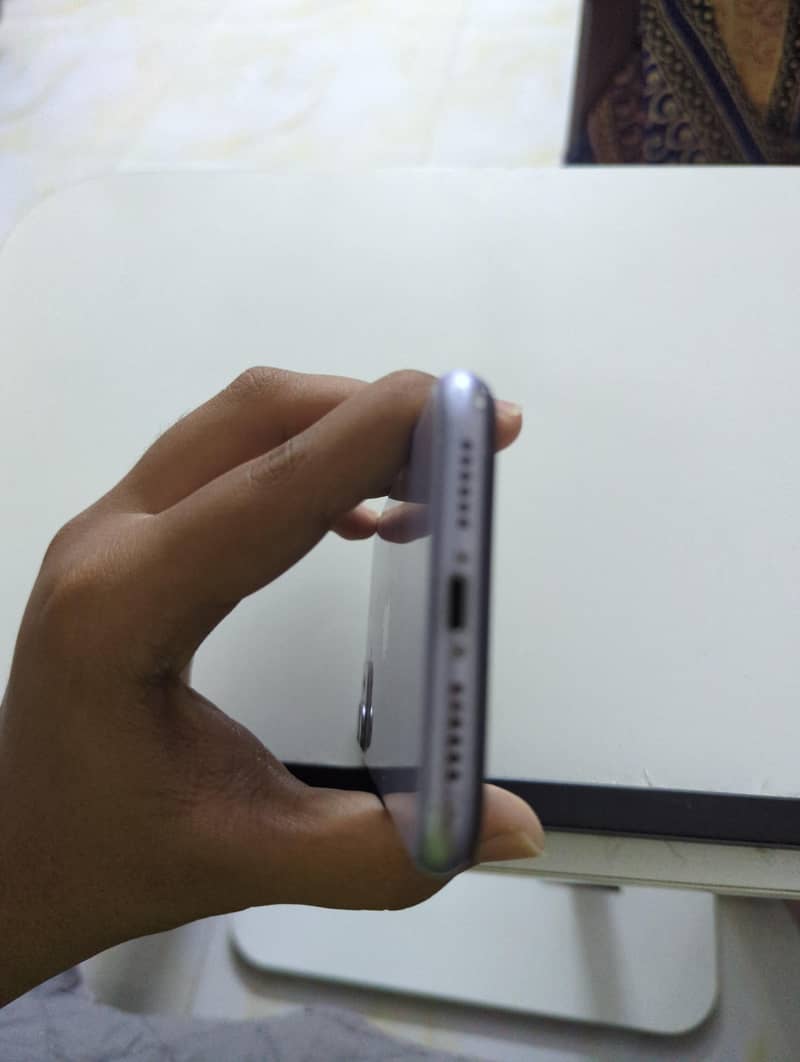 Apple iPhone 11 5