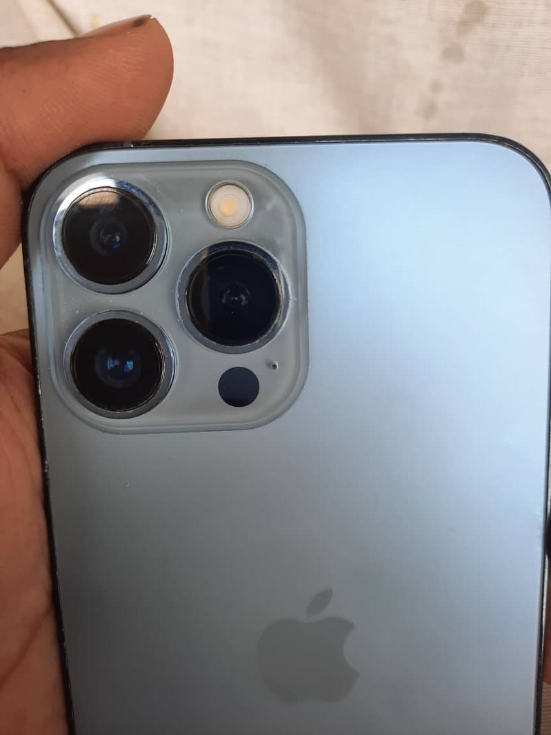 Apple iPhone 13 Pro Max 5