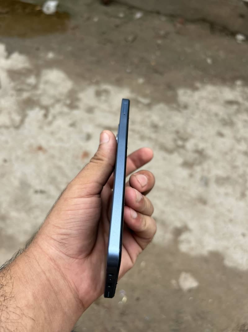 Realme C63 1