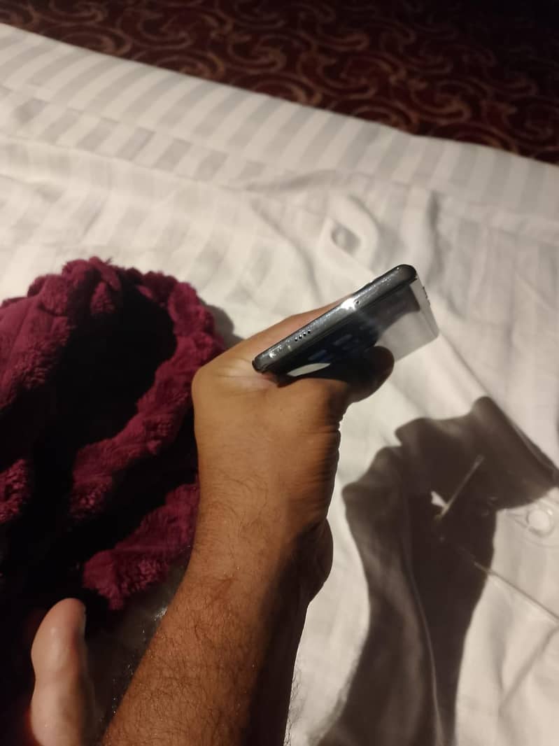 Tecno CAMON 40 Pro 0