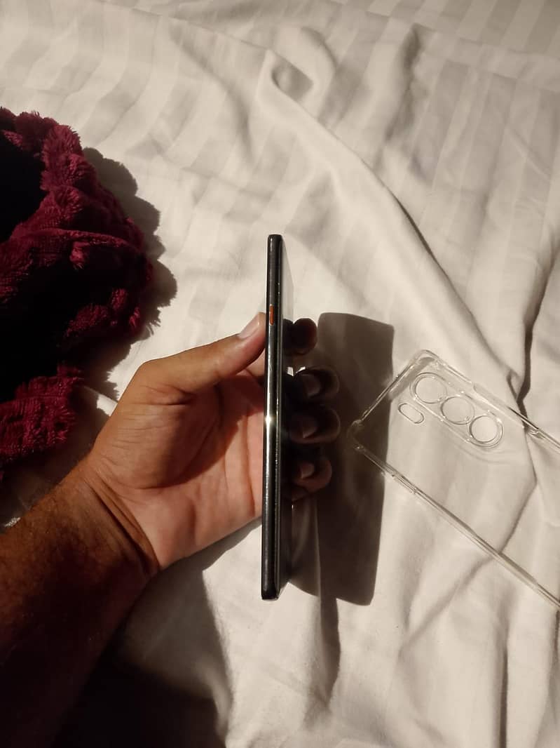 Tecno CAMON 40 Pro 6