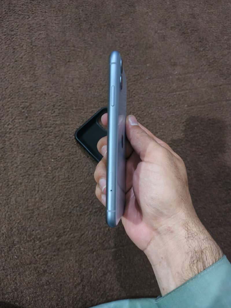 Apple iPhone 11 2