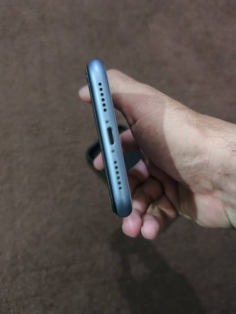 Apple iPhone 11 5