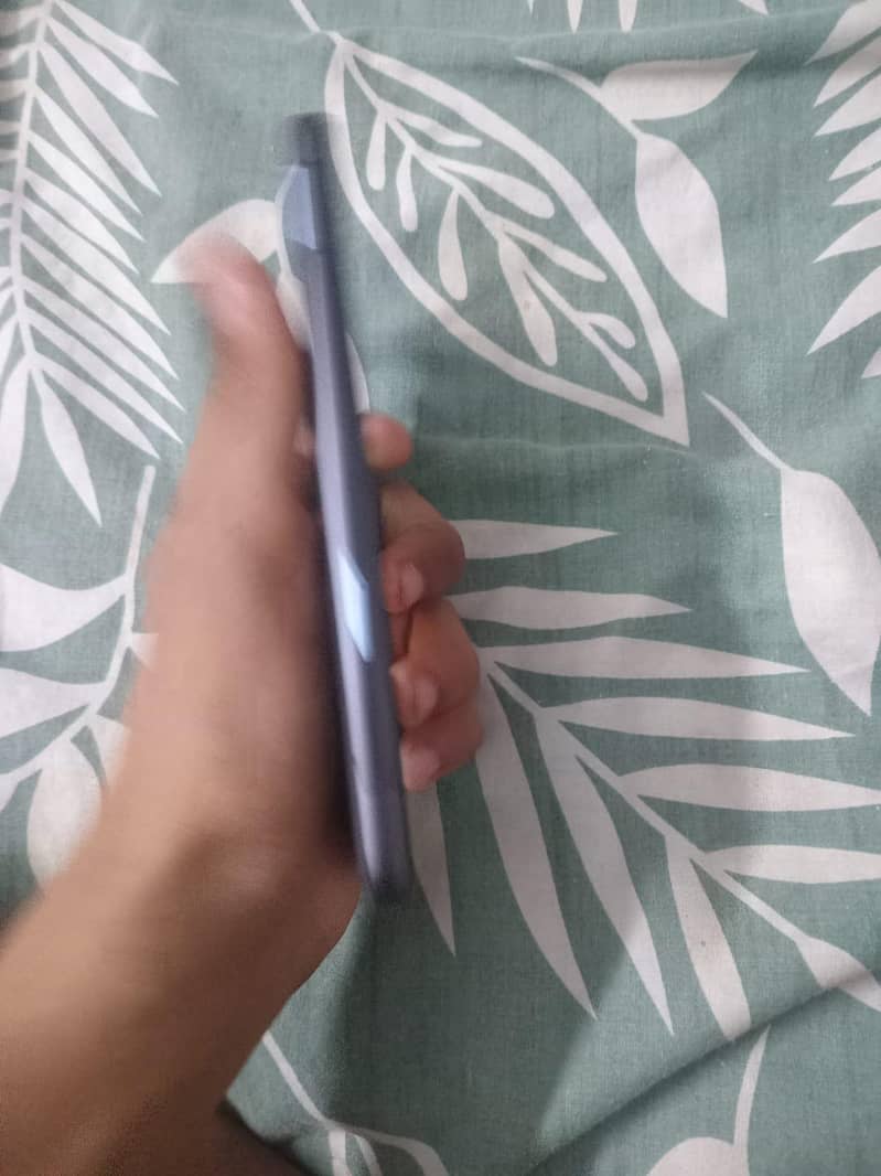 Google Pixel 7a 3