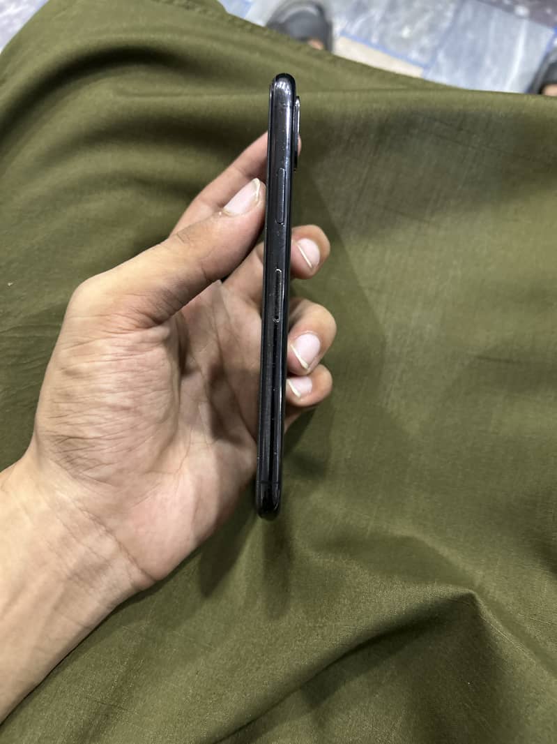 Apple iPhone X 1