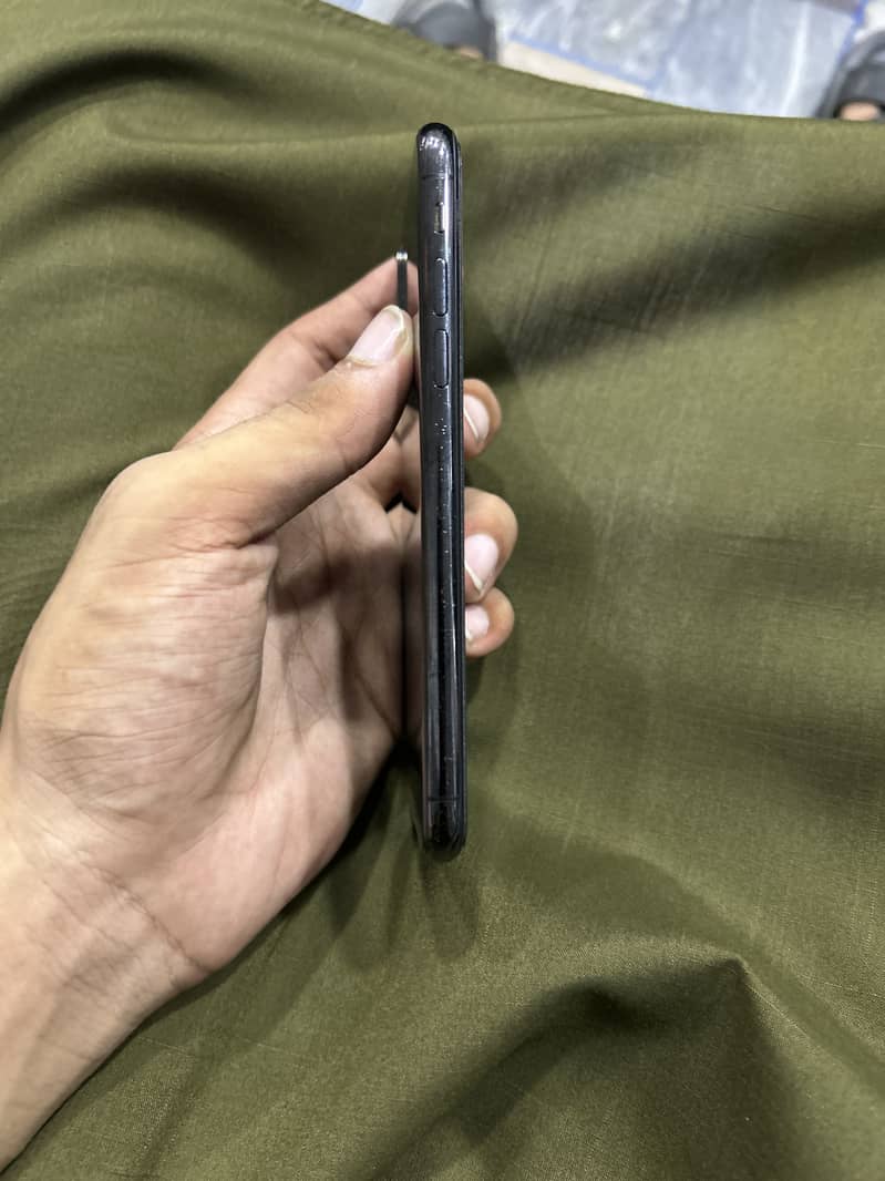 Apple iPhone X 2
