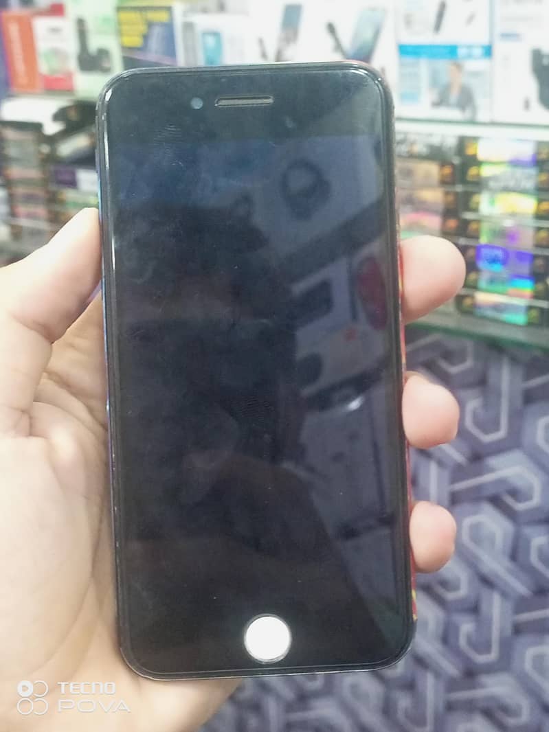 Apple iPhone 7 0