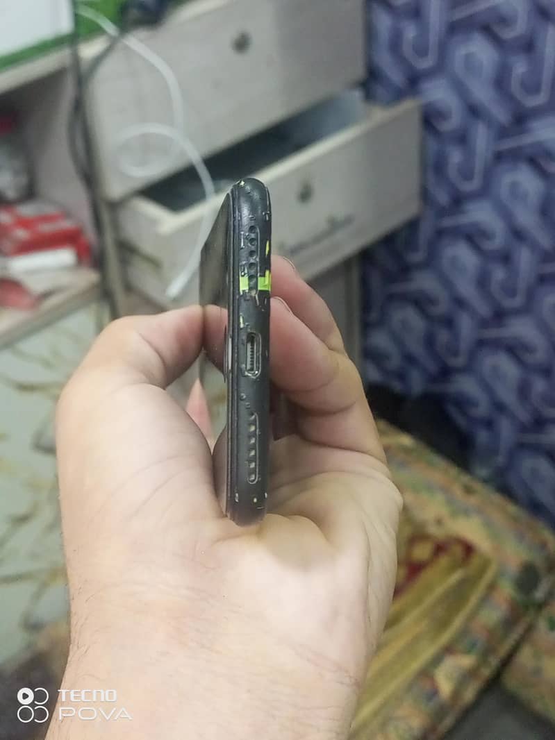 Apple iPhone 7 3