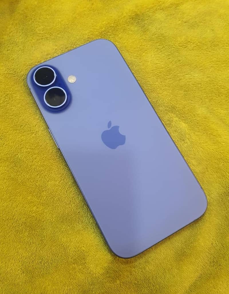 Apple iPhone 16 0