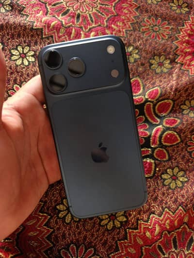 I phone 17pro max Jave h