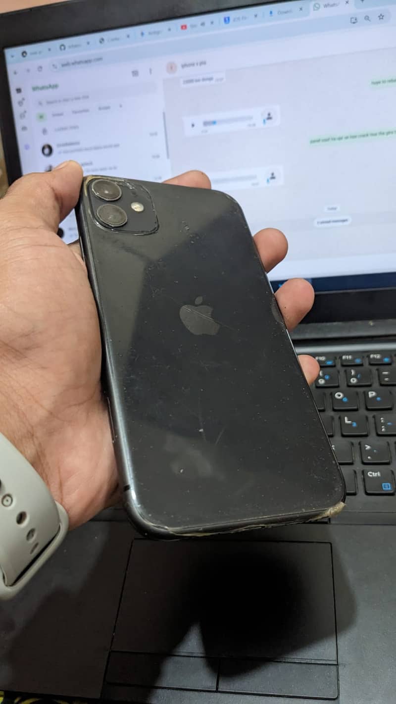Apple iPhone 11 3