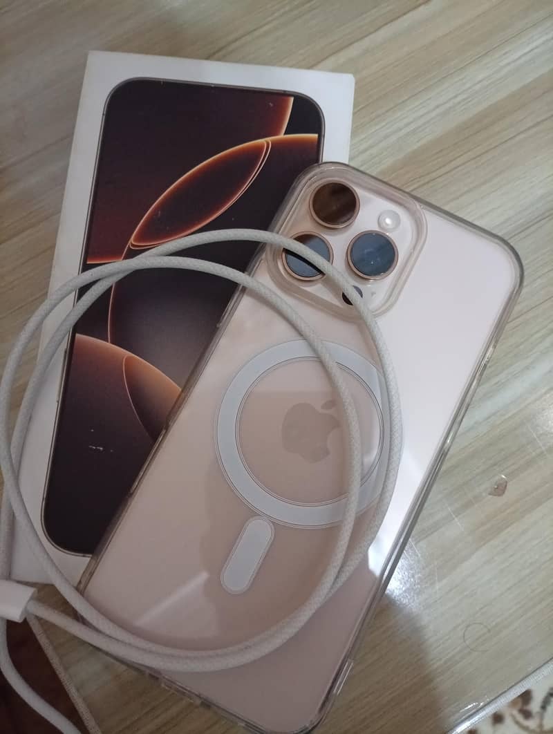 Apple iPhone 16 Pro Max 2