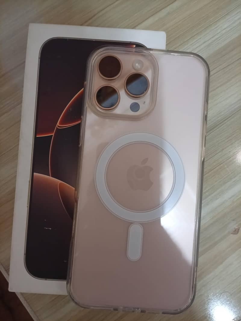 Apple iPhone 16 Pro Max 4