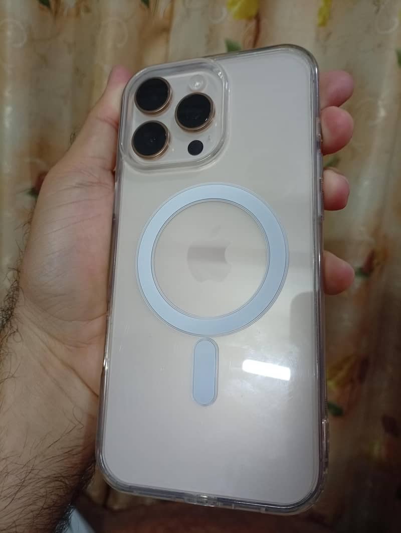Apple iPhone 16 Pro Max 5