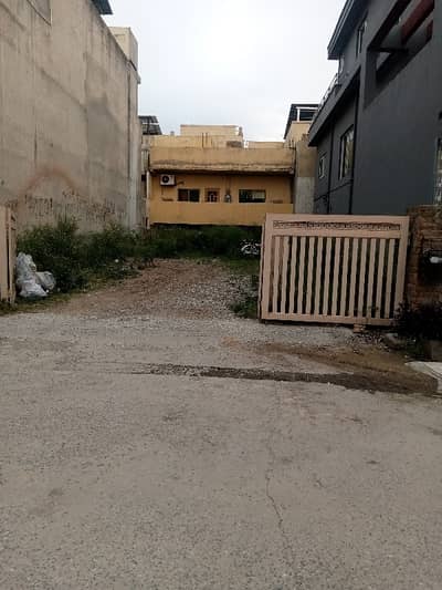 30*70 Level @ Square Plot In Pwd Nearly Gourmet Baker's For Sale