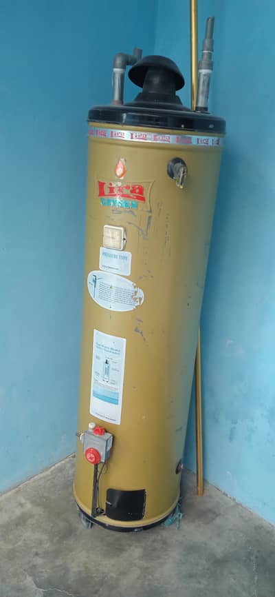 Lira Gyser 30 Gallan Slightly Used