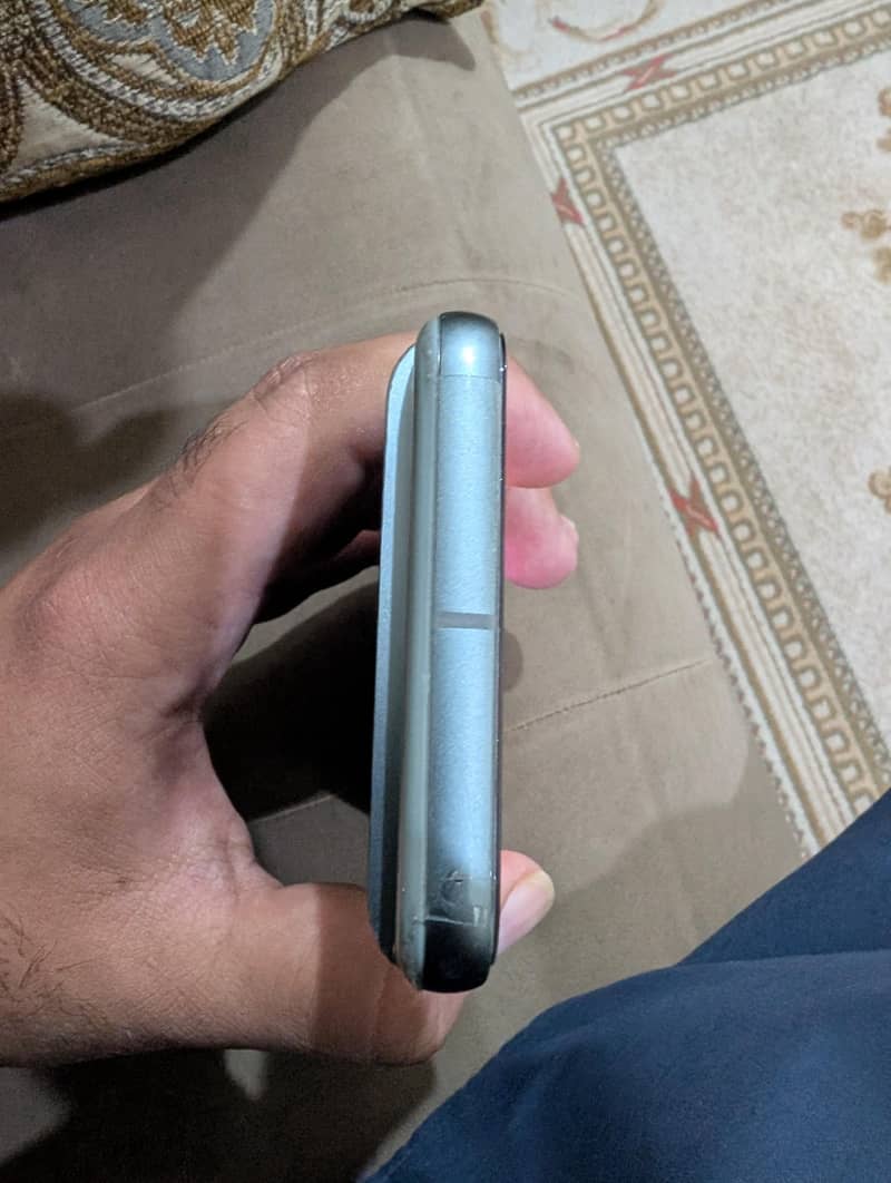 Google Pixel 8 2