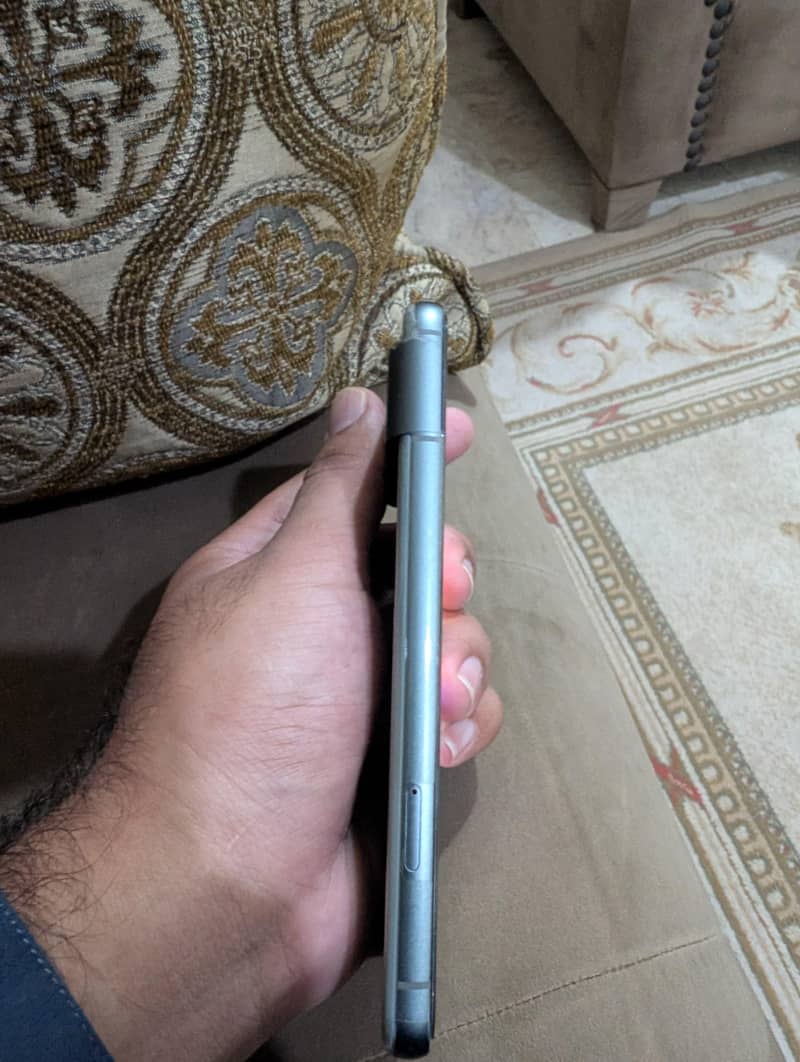 Google Pixel 8 4