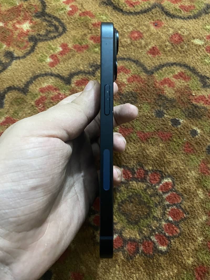 Apple iPhone 14 4