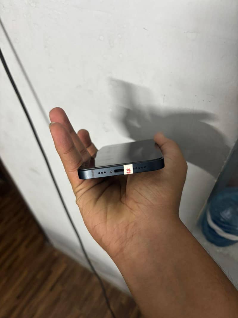 Apple iPhone 14 3