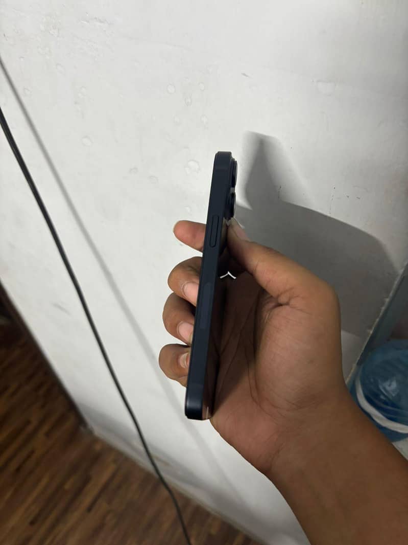 Apple iPhone 14 4