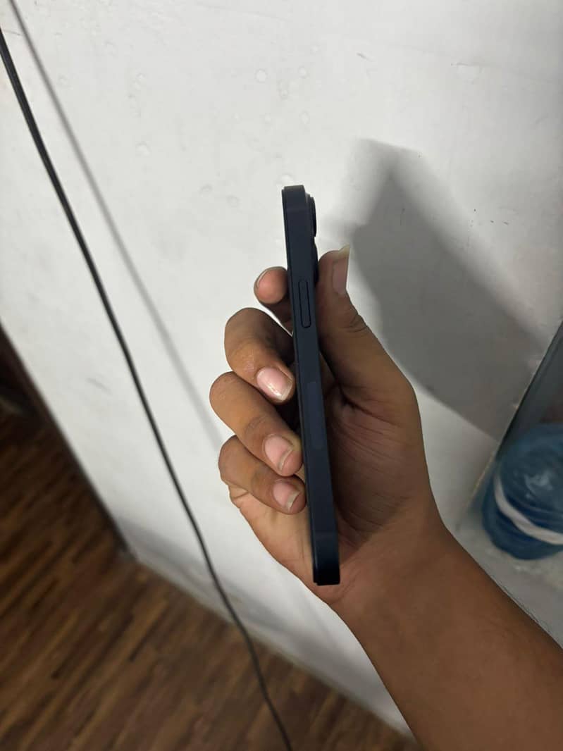 Apple iPhone 14 7