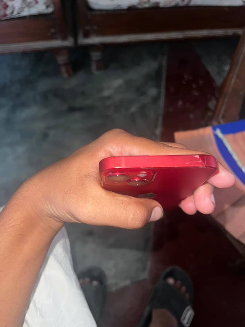 Apple iPhone 13 1