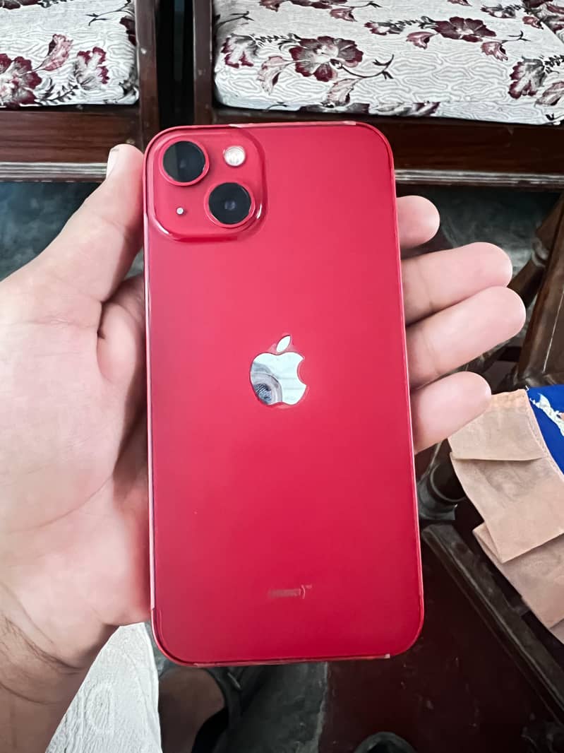 Apple iPhone 13 4