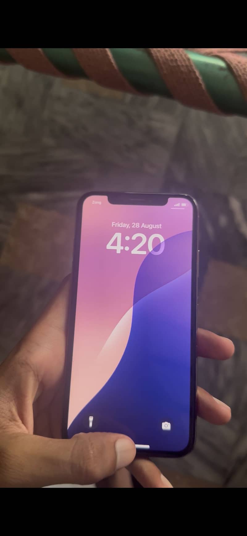 Apple iPhone XS 1