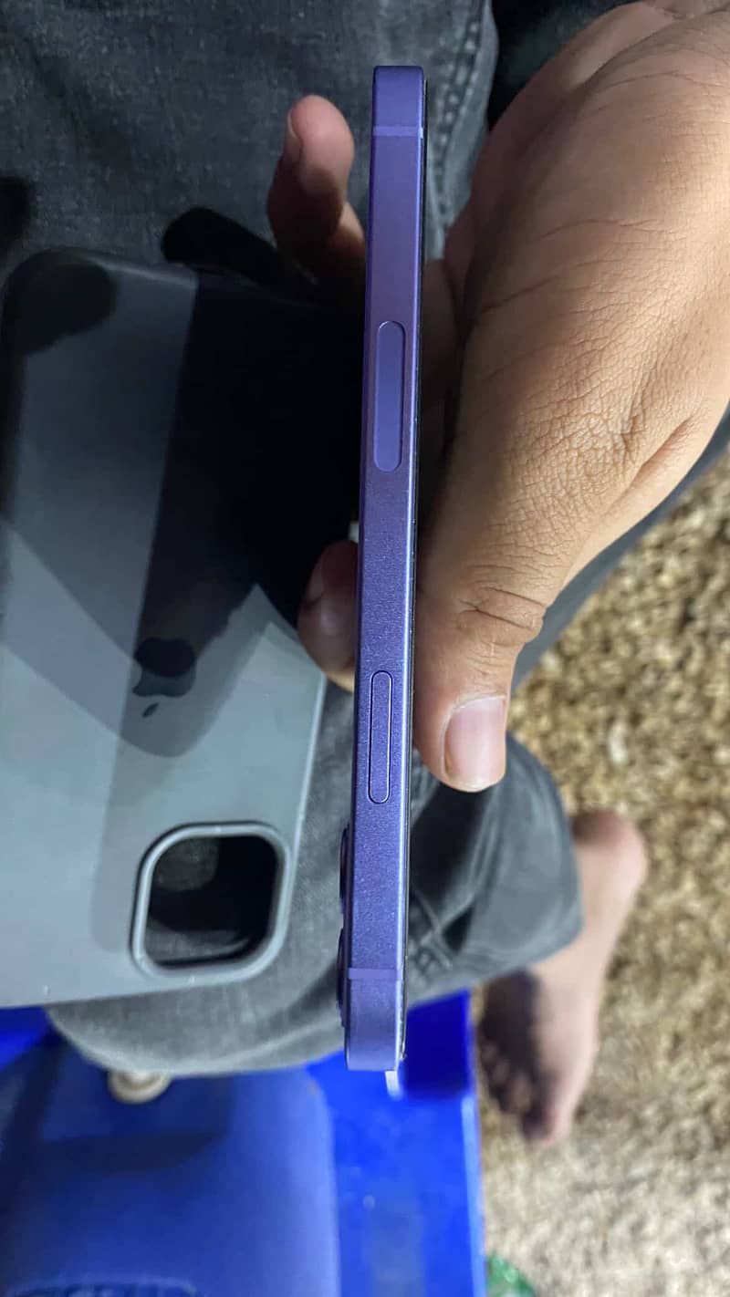 iPhone 12 5