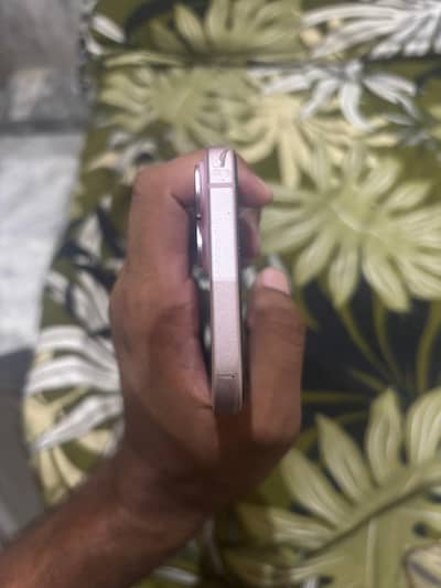 Apple iPhone 15 plus