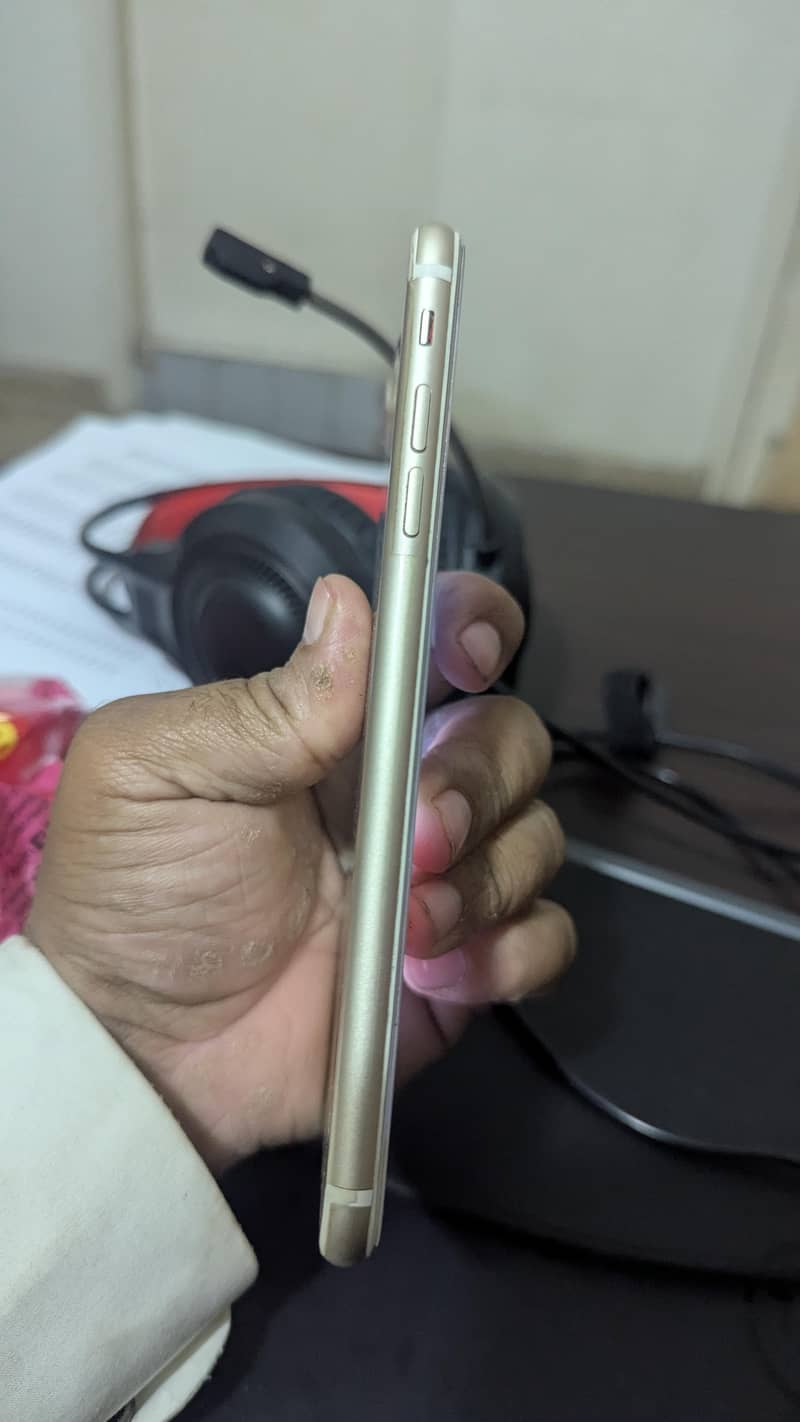 Apple iPhone 7 Plus 2