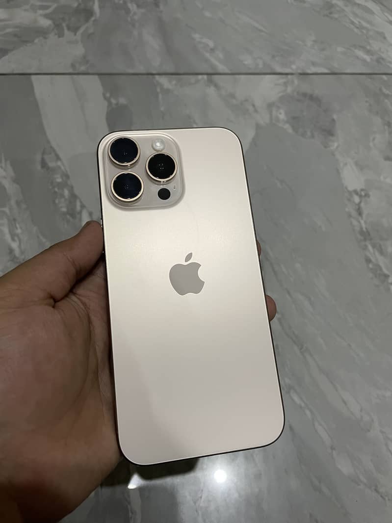 iPhone 16 pro max 0