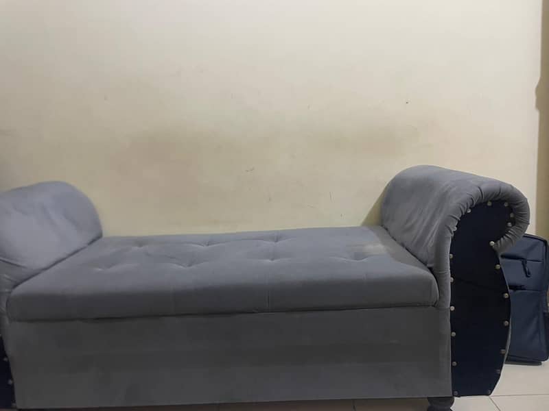 SETI Sofa 1