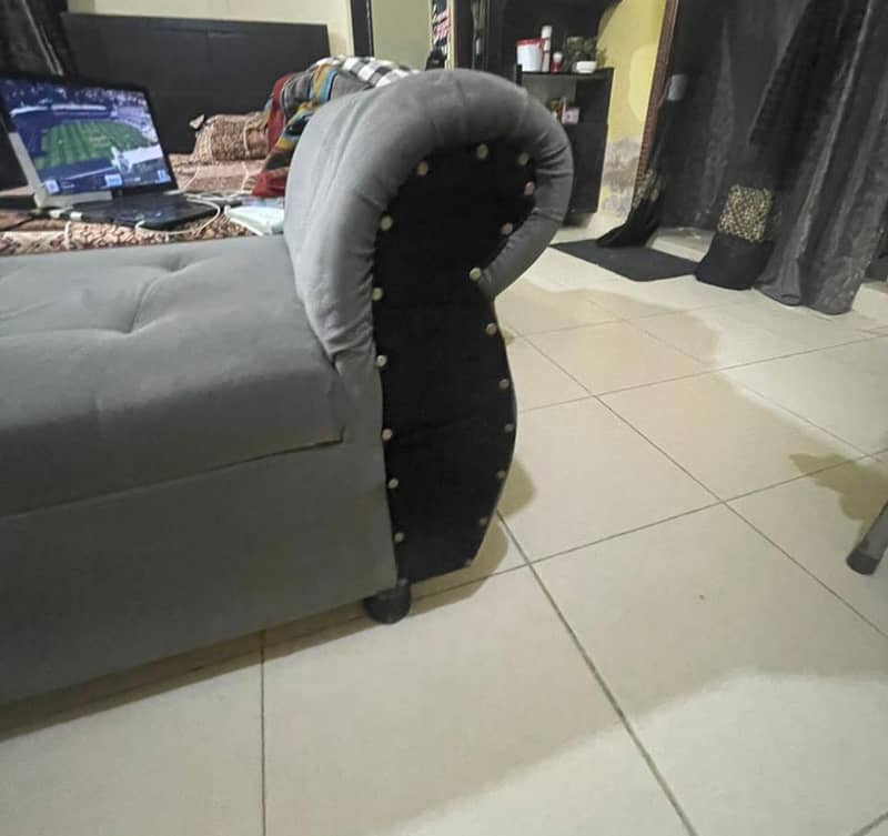 SETI Sofa 3