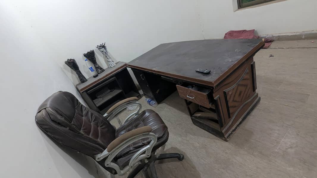 office Table 0