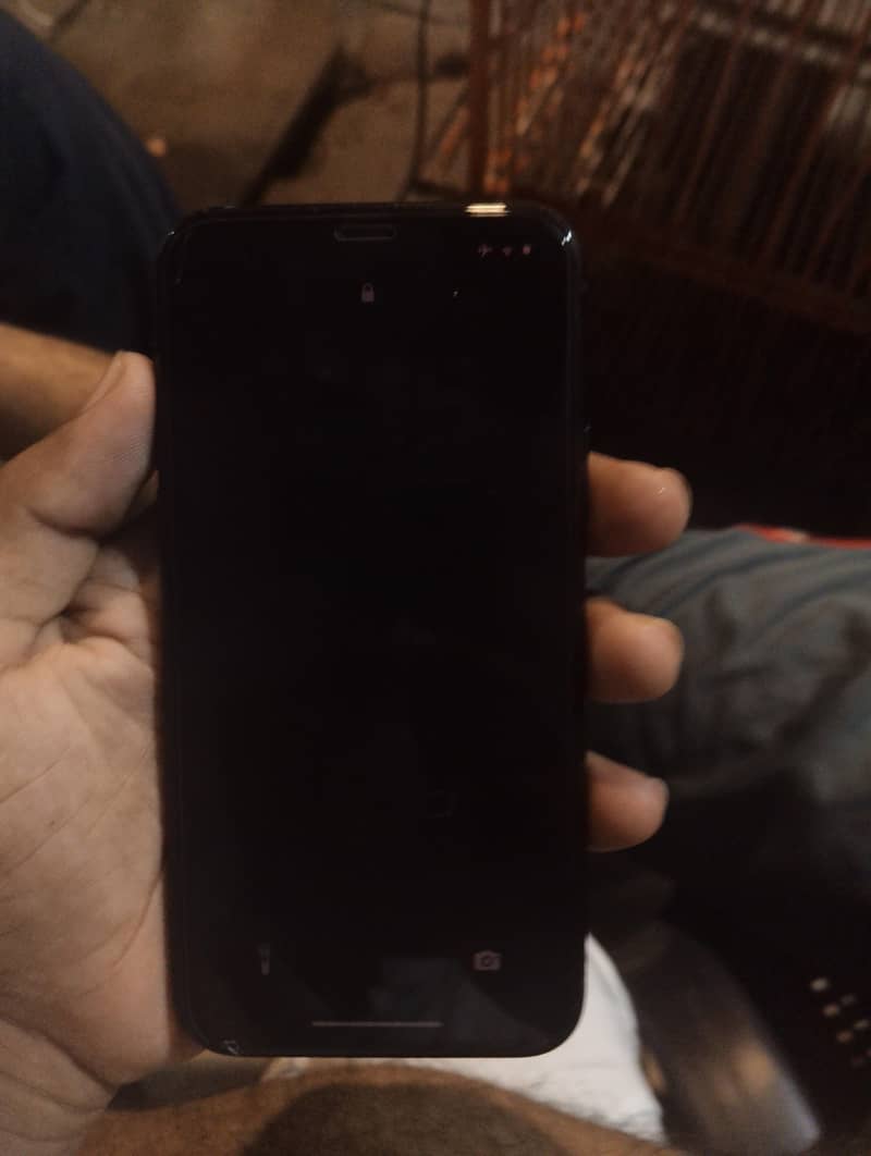 Apple iPhone 11 Pro 1