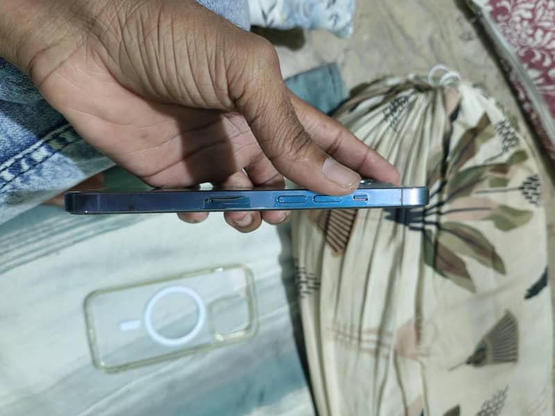 Apple iPhone 13 Pro 6