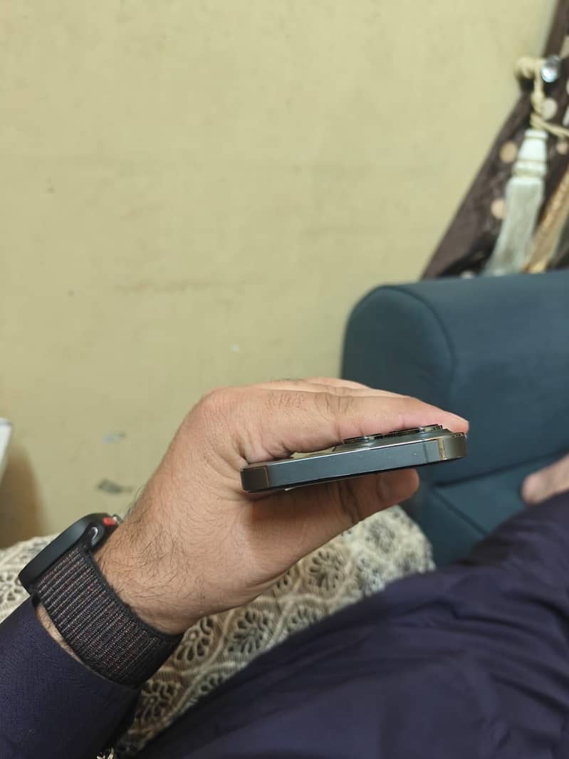 Apple iPhone 13 Pro 1