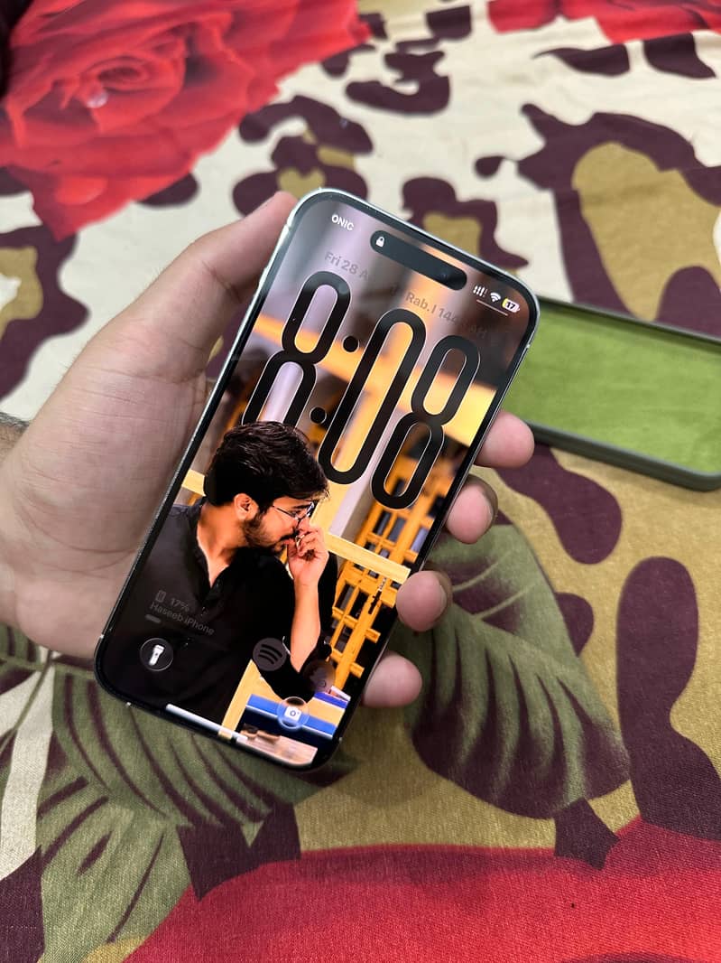 iPhone 14 Pro Max 1