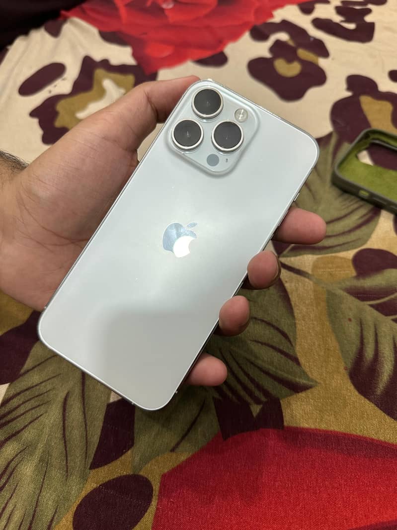 iPhone 14 Pro Max 2